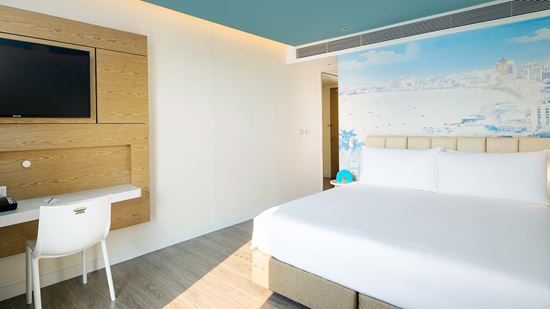 Deluxe Ocean View King